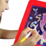 img_1_3D-LED-Drawing-Pad-Children-Clipboard-Set-Creative-Art-Magic-Board-With-Pen-LED-Writing-Board